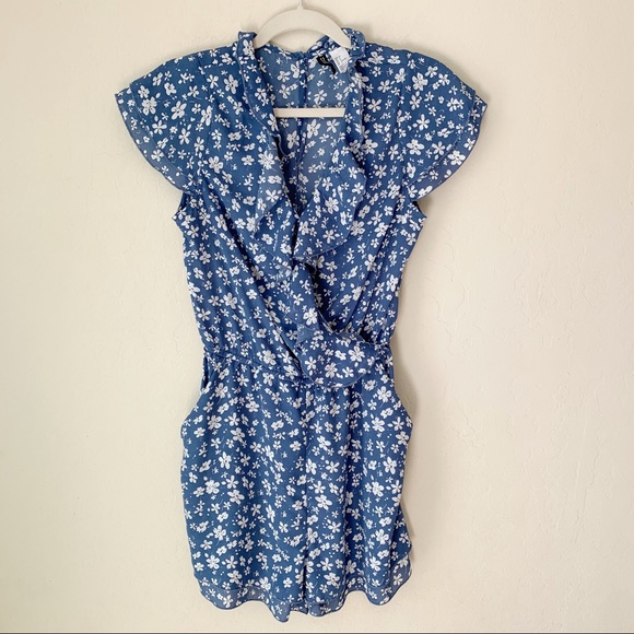 H&M summer romper - Picture 2 of 6